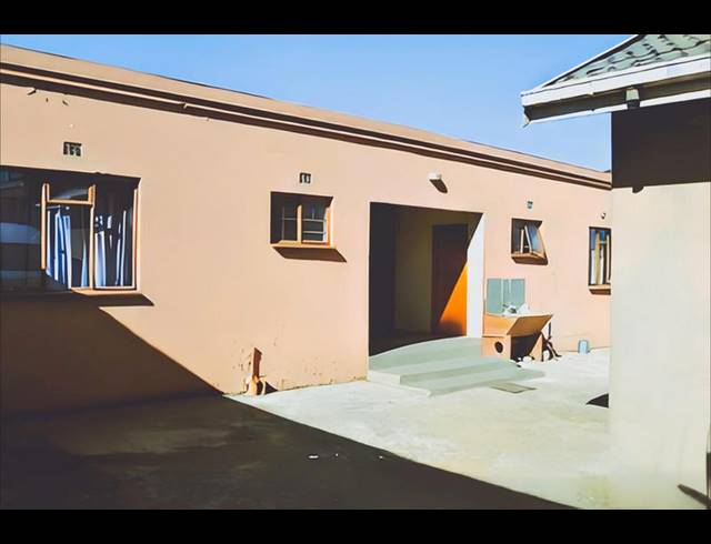 3 BEDROOM HOUSE FOR SALE IN ZAKARIYYA PARK